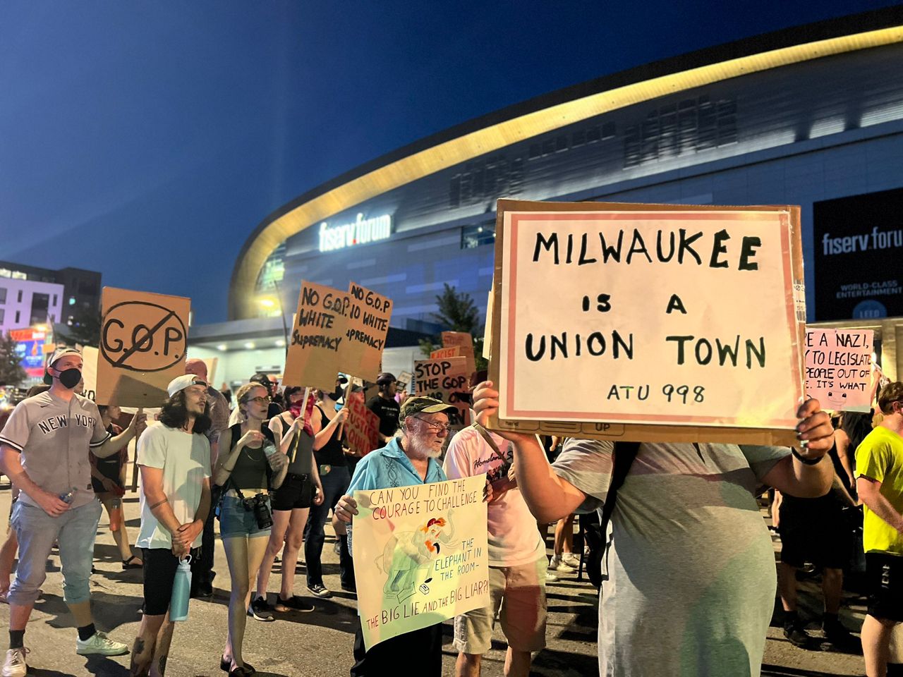PHOTOS: First GOP presidential primary debate in Milwaukee