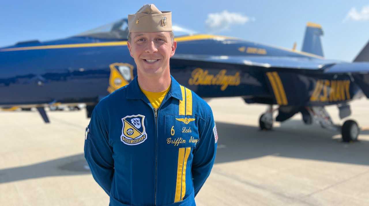 Wisconsin native Blue Angels pilot to fly in Milwaukee show