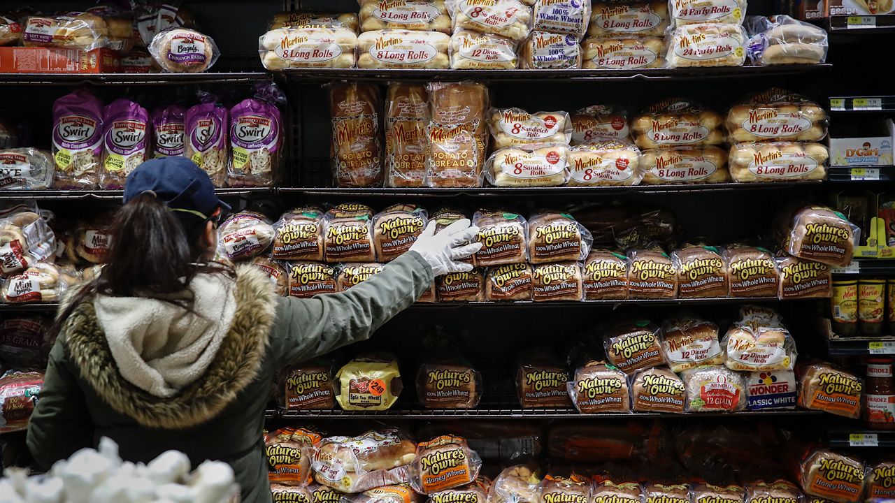 Grocery workers