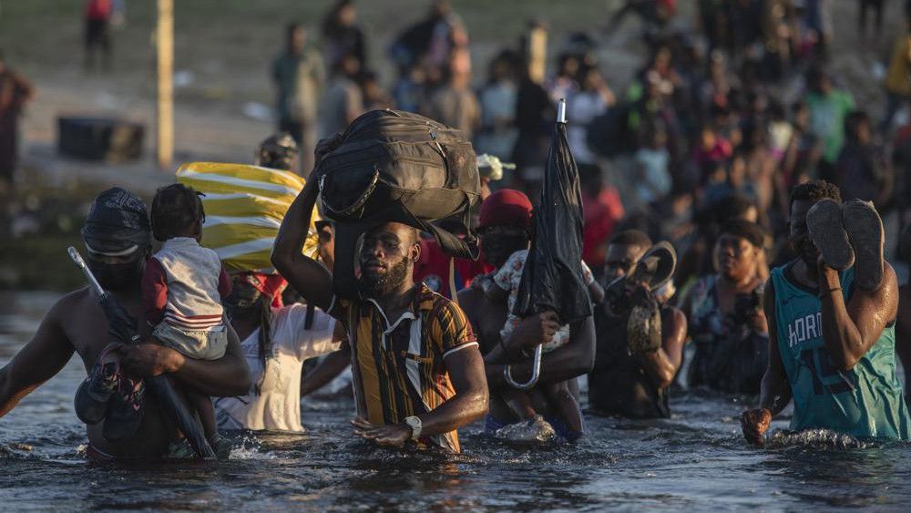 U.S. officials defend expulsion of Haitians from Texas town