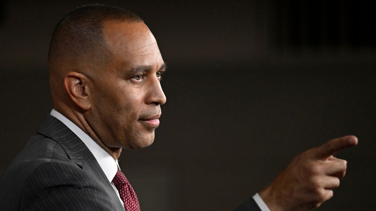 Jeffries asks Biden to pardon more Americans after Hunter