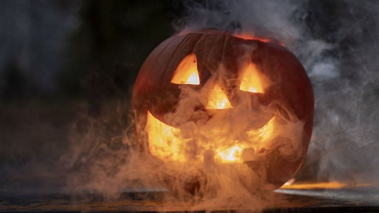 Ghost, Jack-o-lantern, Halloween, Boo! Scary Pumpkin Monster Fire