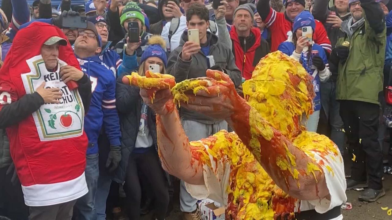 Hammer&amp;#39;s Lot: Inside Bills Mafia tailgating