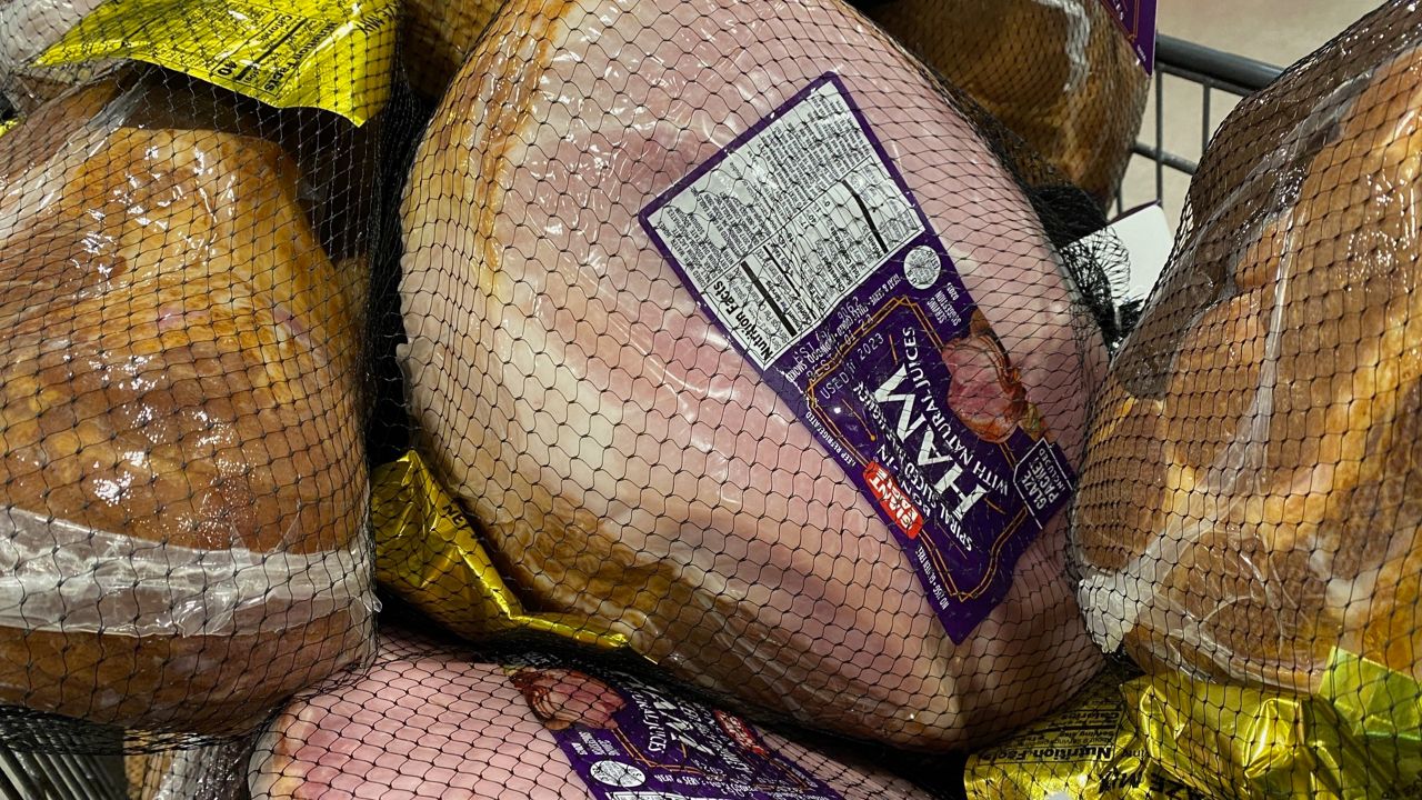 Cleveland church supplies ‘hams and yams for fams’