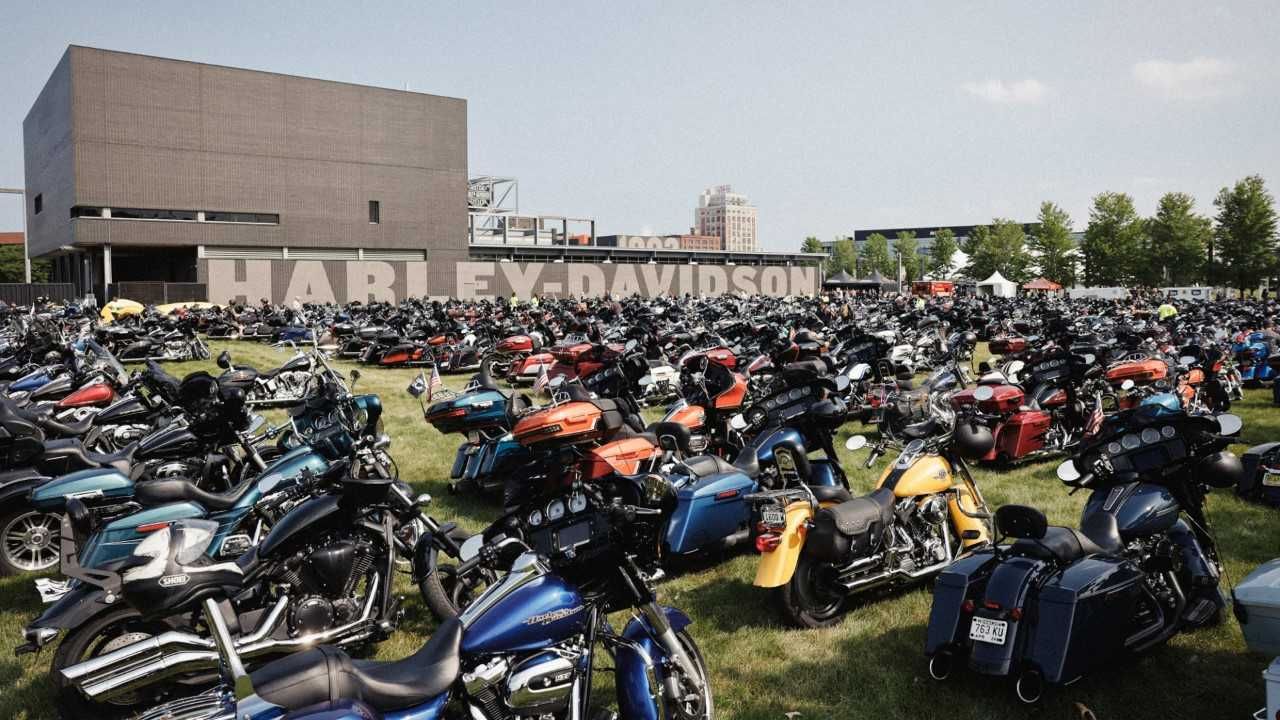 Motorcycles outside the Harley-Davidson museum