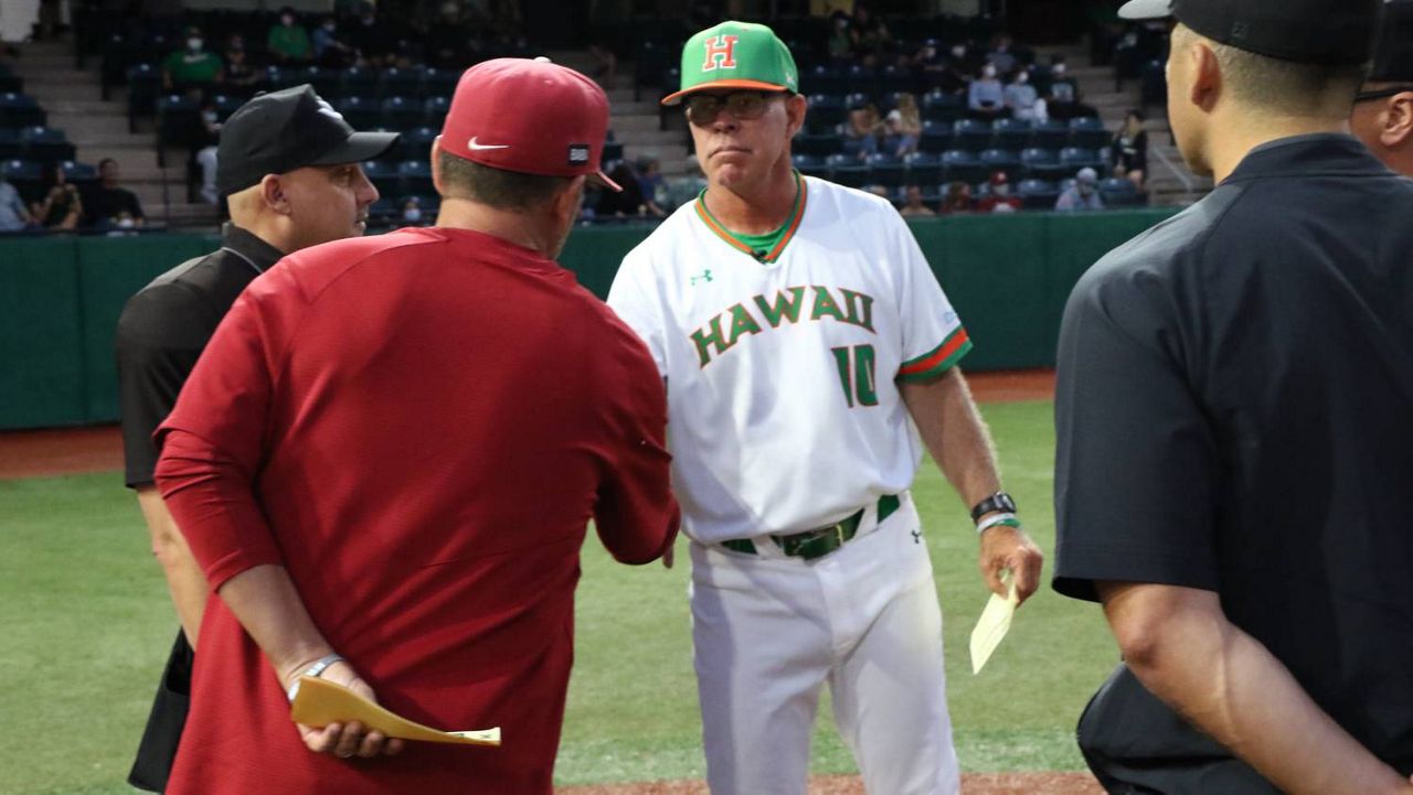 Washington State spoils Rich Hill's Hawaii baseball debut