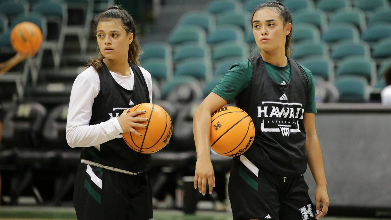 Sisters Lily Wahinekapu and Jovi Lefotu shared the court for the first time in a Hawaii women's basketball full practice on Tuesday. (Spectrum News/Brian McInnis)