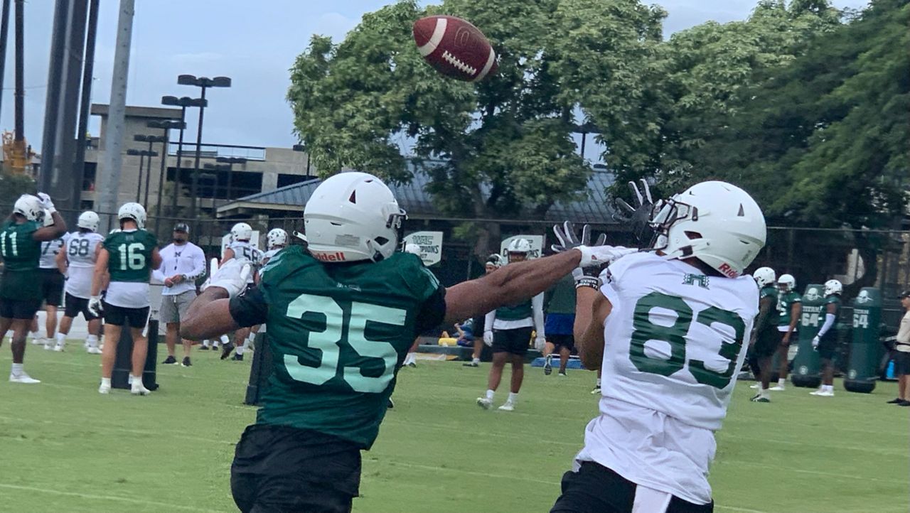Hawaii football team rues mistakes in loss to Stanford