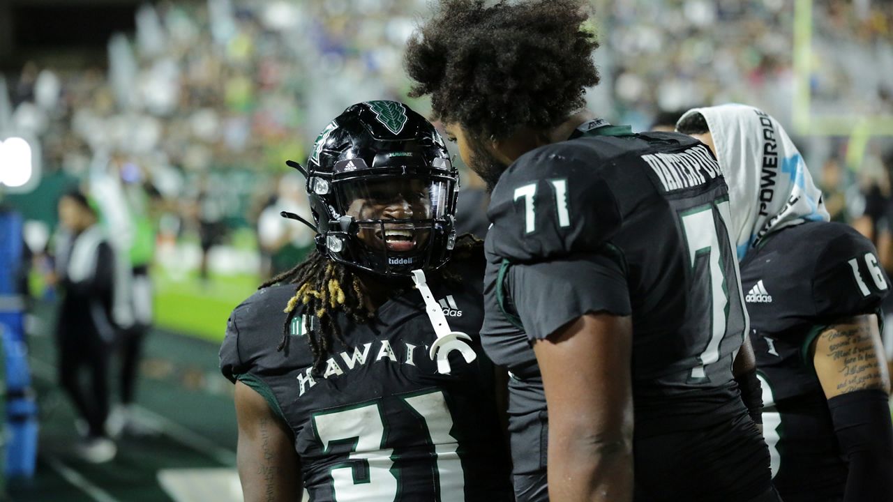 Hawaii football team picks up senior night win over UNLV