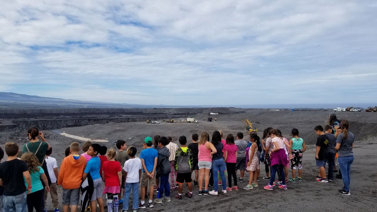 Elementary school students take a tour of the West Hawaii Sanitary Landfill. (Photo courtesy of the Hawaii County Department of Environmental Management)