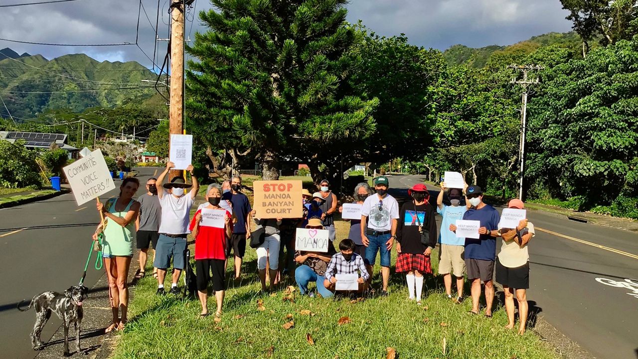 A rally held in Manoa on March 6 in opposition to the affordable housing project. (Credit: Brett Kurashige)
