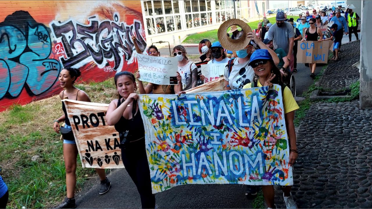 Saturday's protest. (Photo courtesy of Sierra Club of Hawaii)