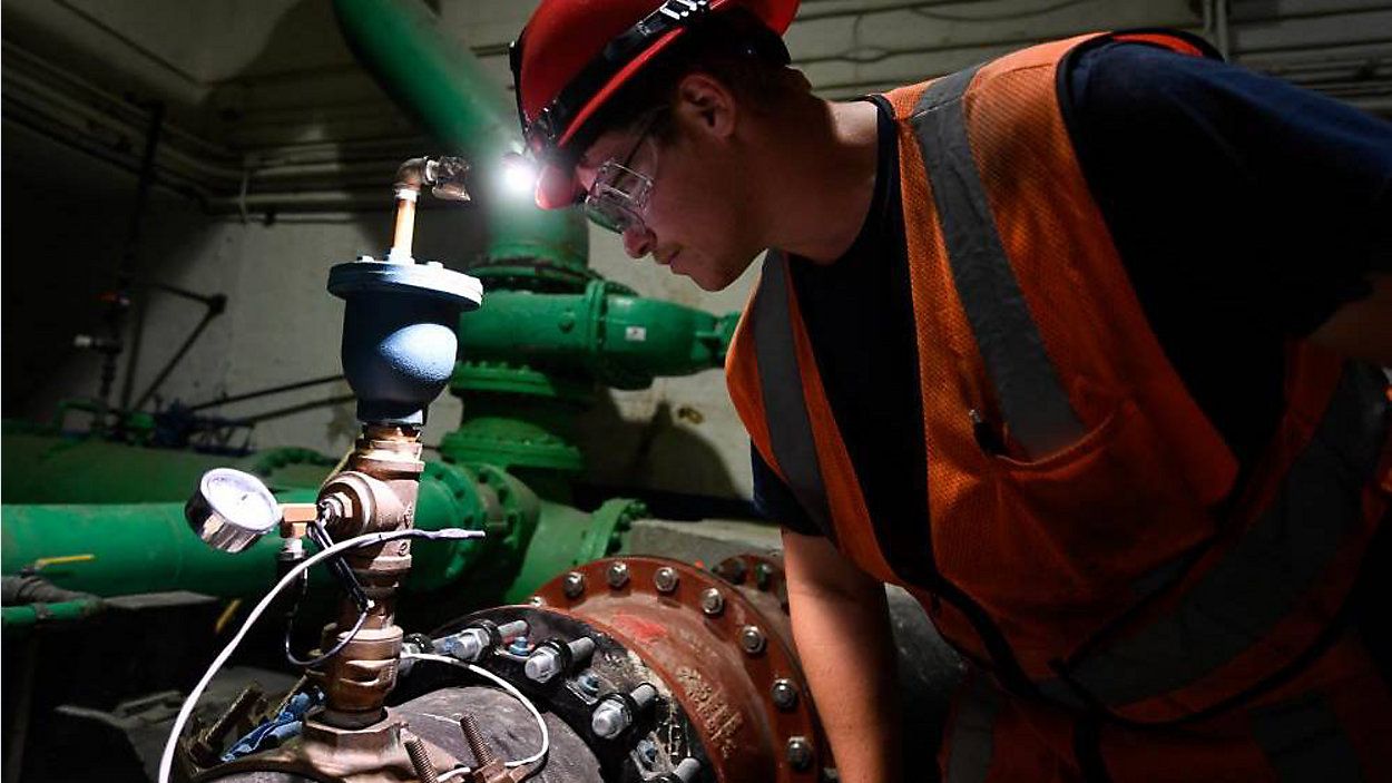 Inspecting Red Hill pipes. (Photo courtesy of U.S. Navy)