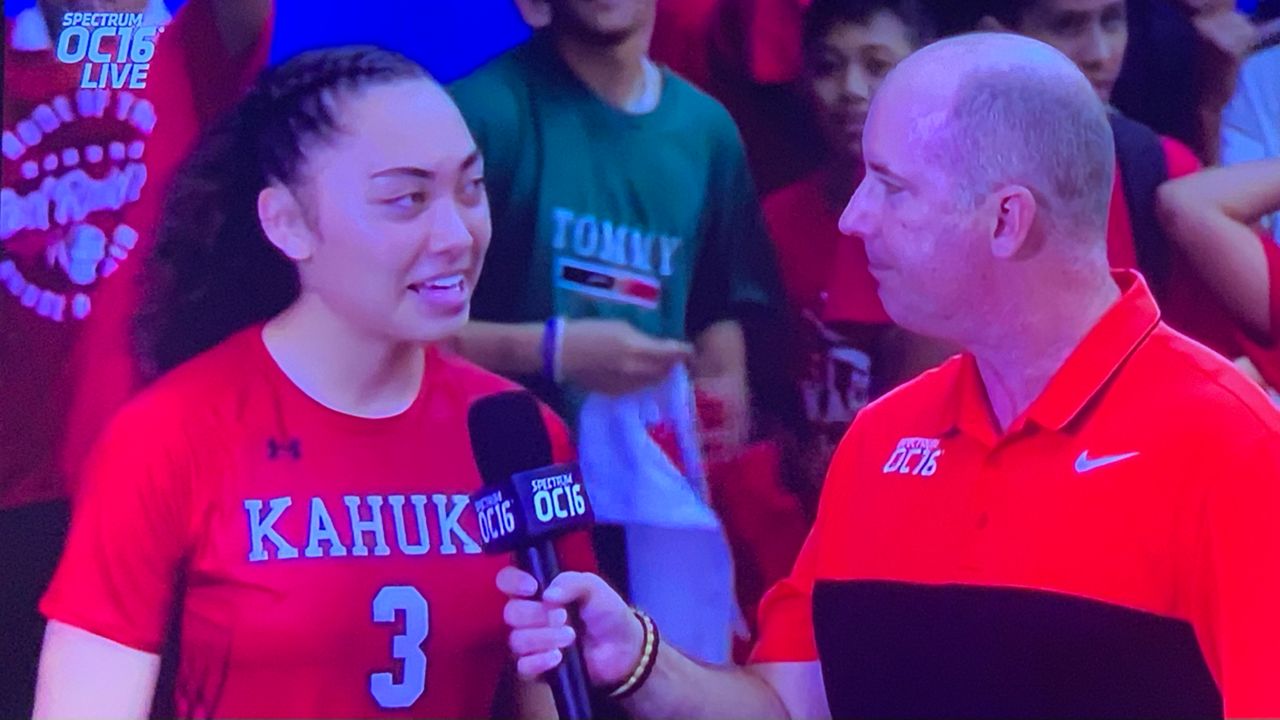 Cha'lei Reid leads Kahuku volleyball over Moanalua
