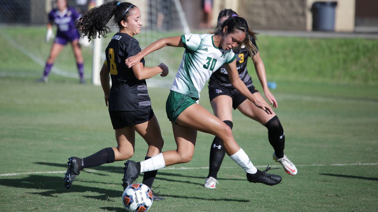 Hawaii settles for home draw against Cal State Bakersfield