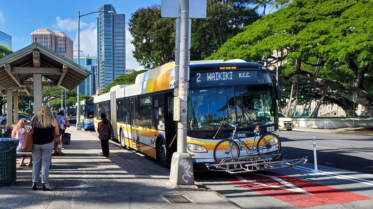 TheBus and TheHandi-Van riders will still need to wear masks after March 25. (City and County of Honolulu Department of Transportation Services)
