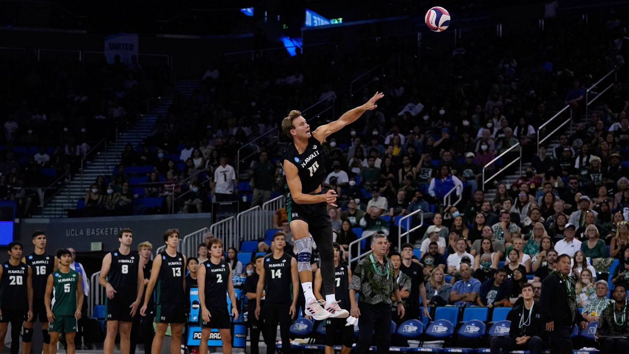 Jakob Thelle announces return to Hawaii volleyball team