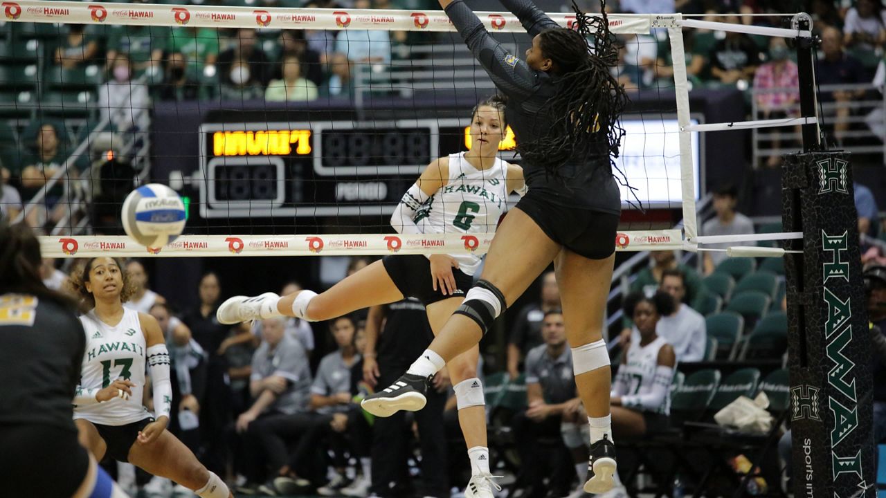 Riley Wagoner, seen earlier this month against UC Riverside, led the way for Hawaii at Long Beach State with 16 kills.