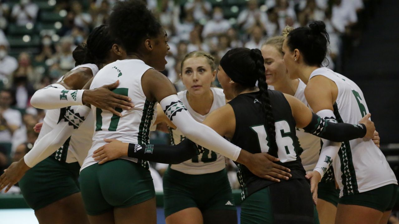 Hawaii falls to LSU in 4 in NCAA volleyball tournament