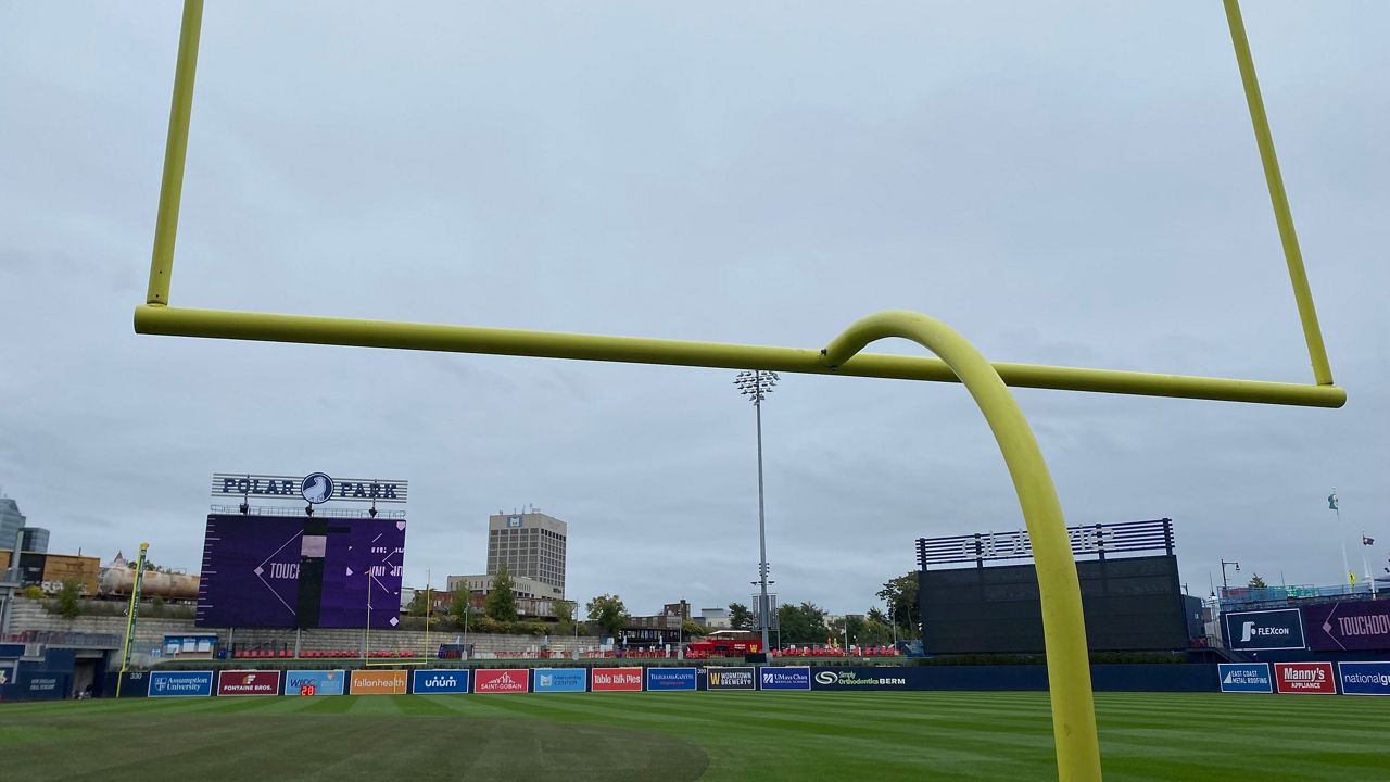 holy-cross-football-to-return-to-polar-park-in-2023