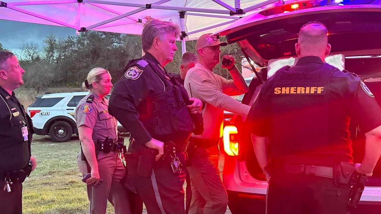 Barricaded suspect dead after Hernando standoff