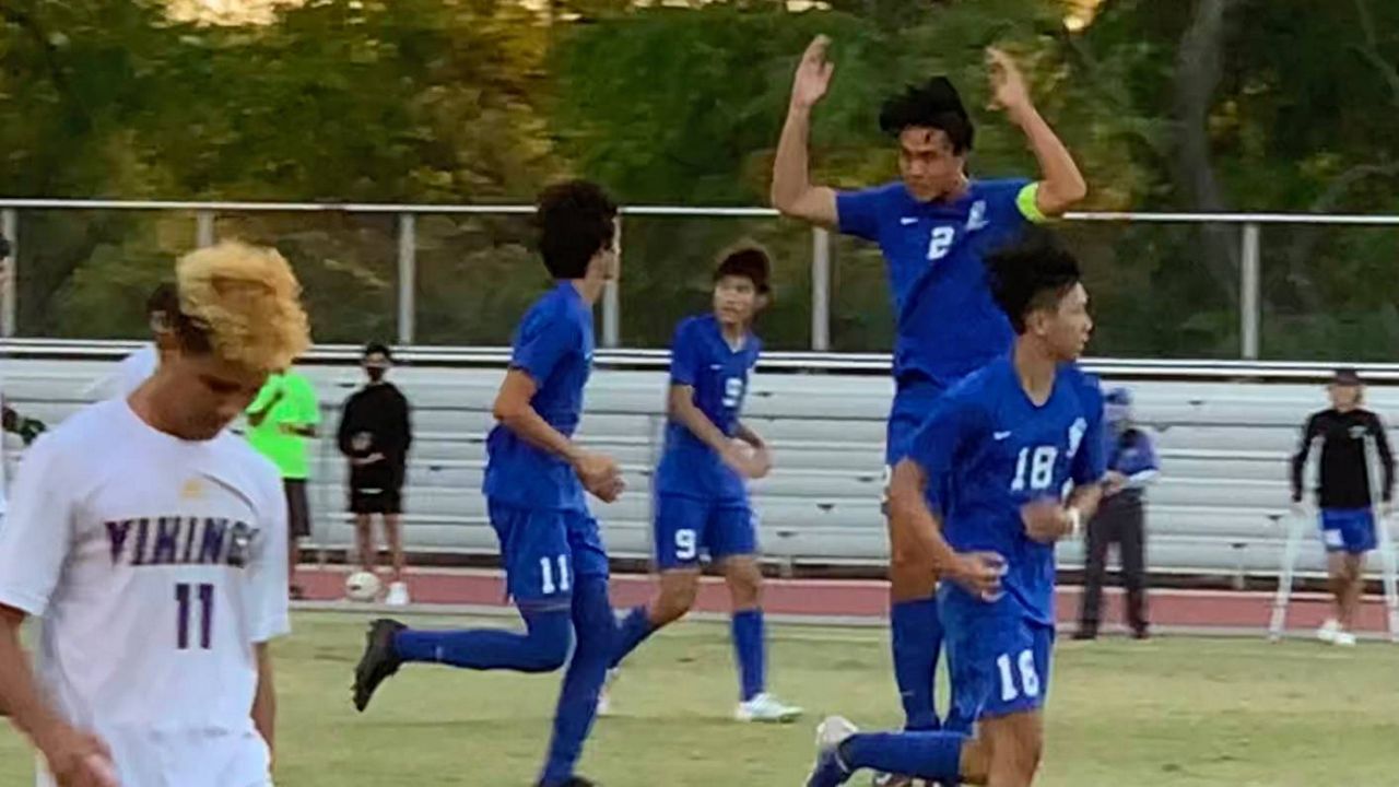Hilo, King Kekaulike meet in HHSAA boys soccer final