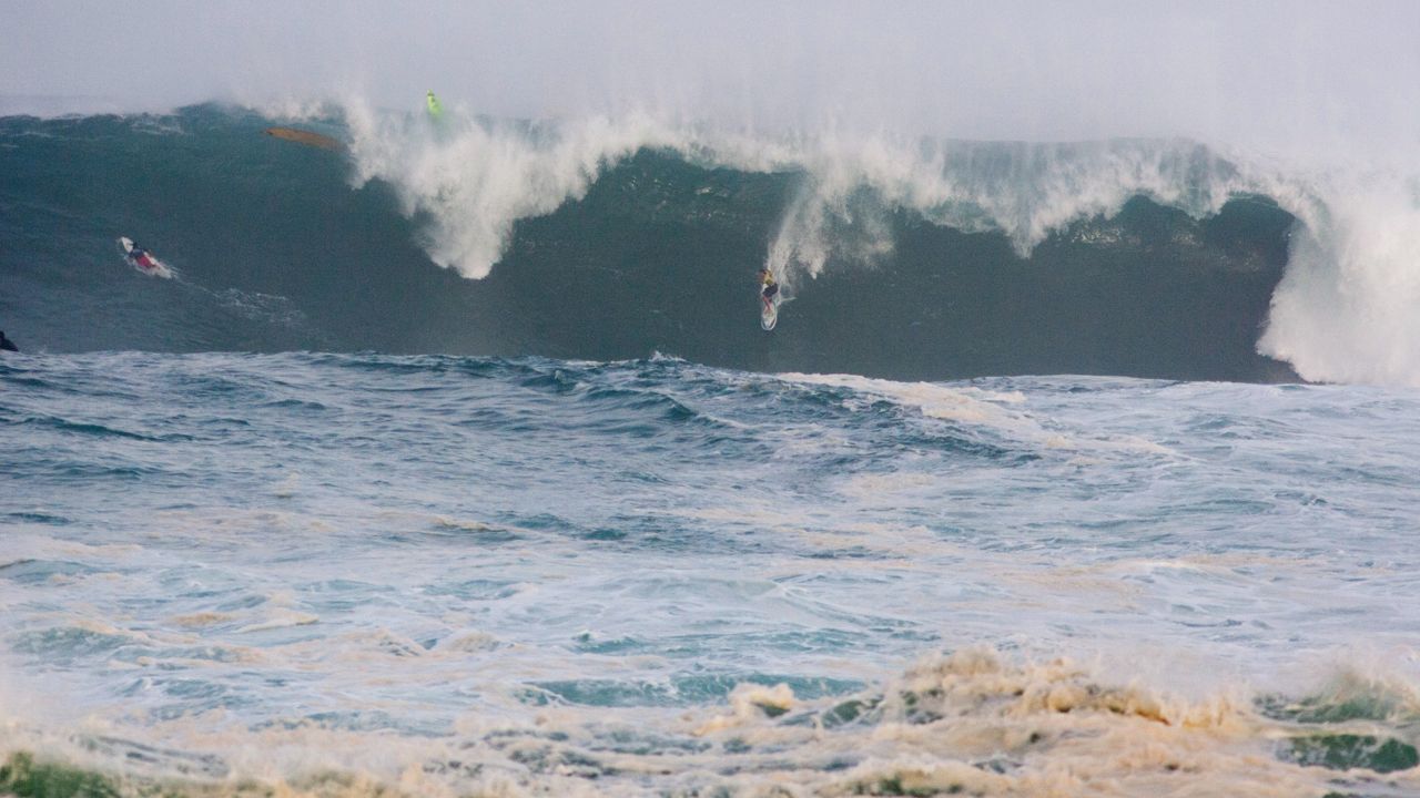 A Photographer Followed a Massive Swell from Waimea Bay to Ocean