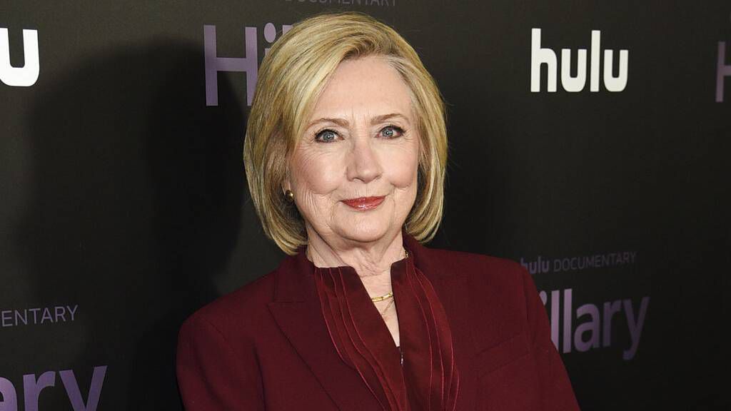 Hillary Clinton to publish political thriller with author Louise Penny