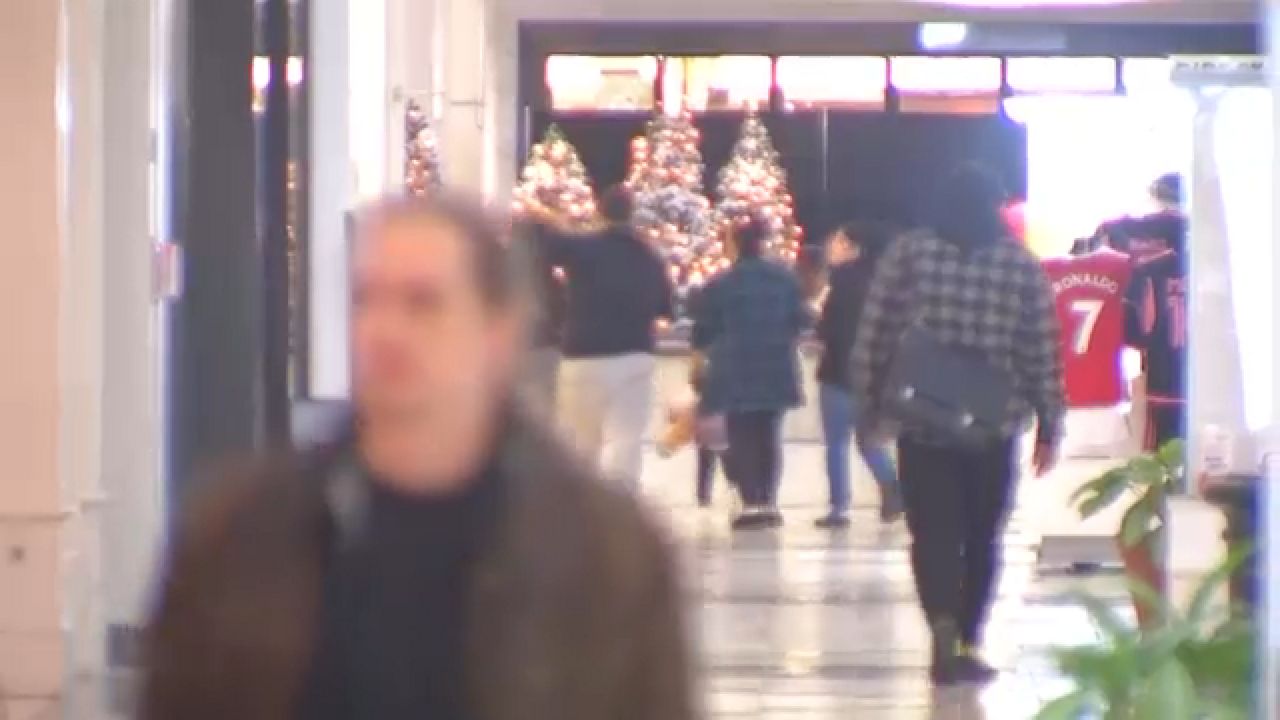 A look at holiday shopping trends as Black Friday approaches