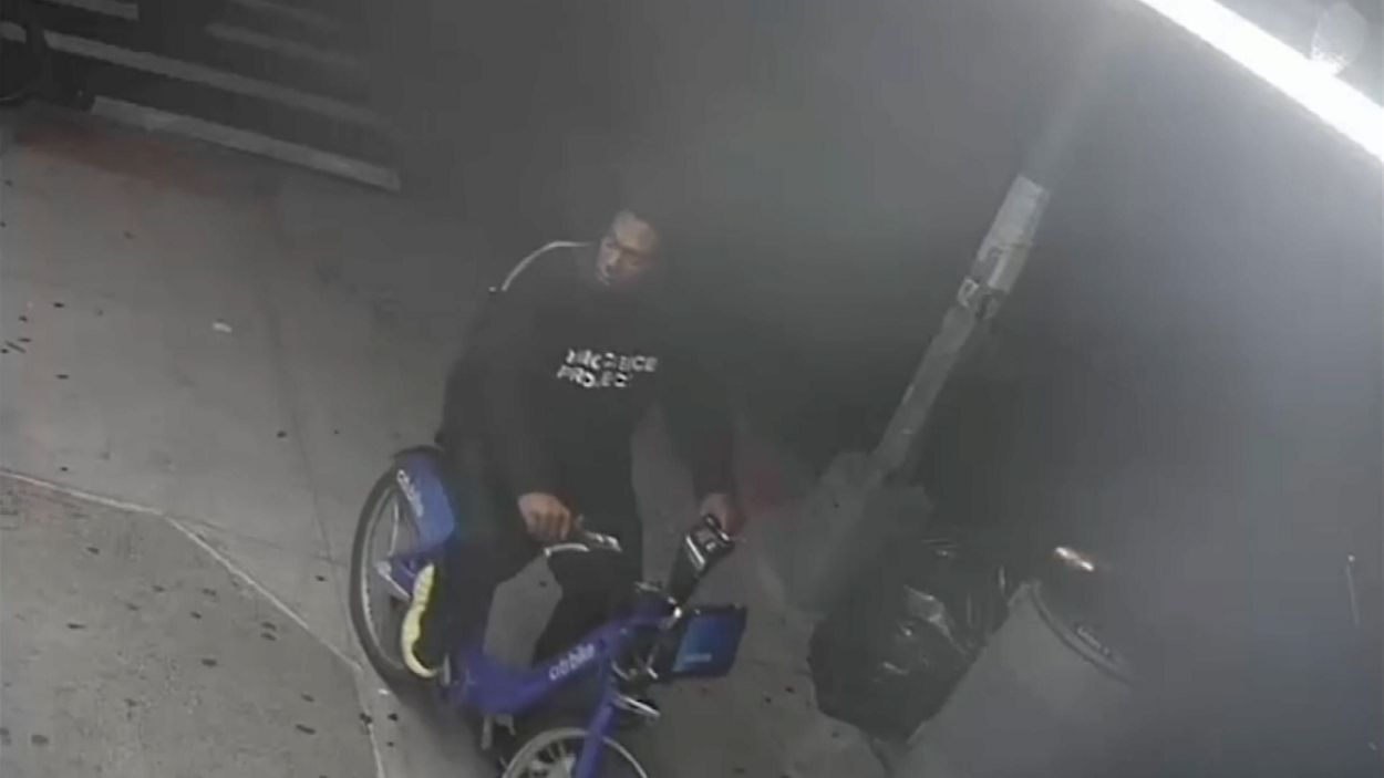 Man charged with murder in connection to stabbings: police
