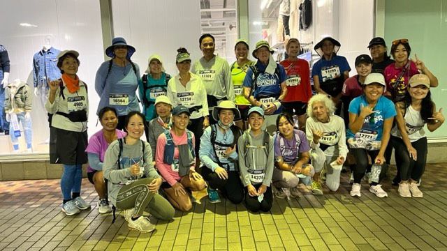 Clinic participants form groups based on their abilities, from absolute beginners to high-level veteran marathoners. (Honolulu Marathon Clinic/Lou Crompton)