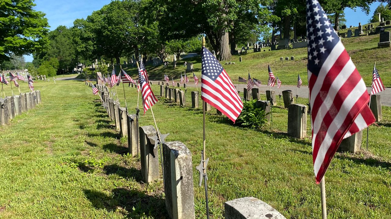 Worcester commemorates Memorial Day at Hope Cemetery