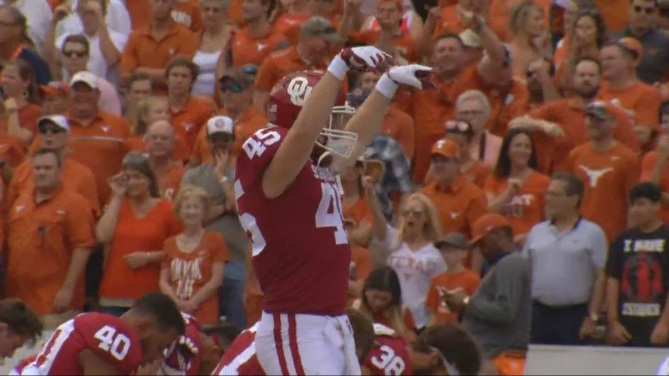 Sooner throws 'Horns Down' sign at Texas-Oklahoma game (Spectrum News)