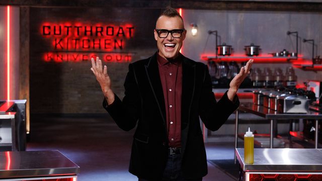 Host Brian Malarkey poses, as seen on Cutthroat Kitchen: Knives Out, Season 1. (Warner Bros. Discovery/Food Network)