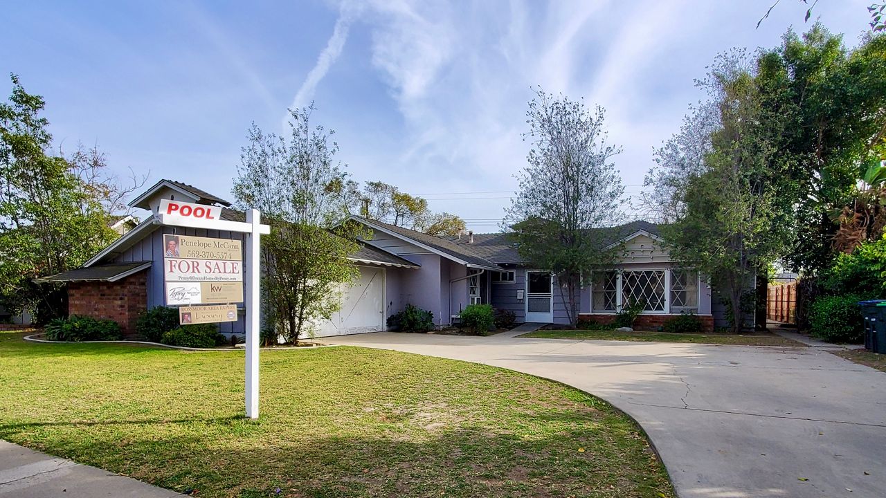 This home was recently sold in Orange County, Calif. (Spectrum News/Joseph Pimentel)