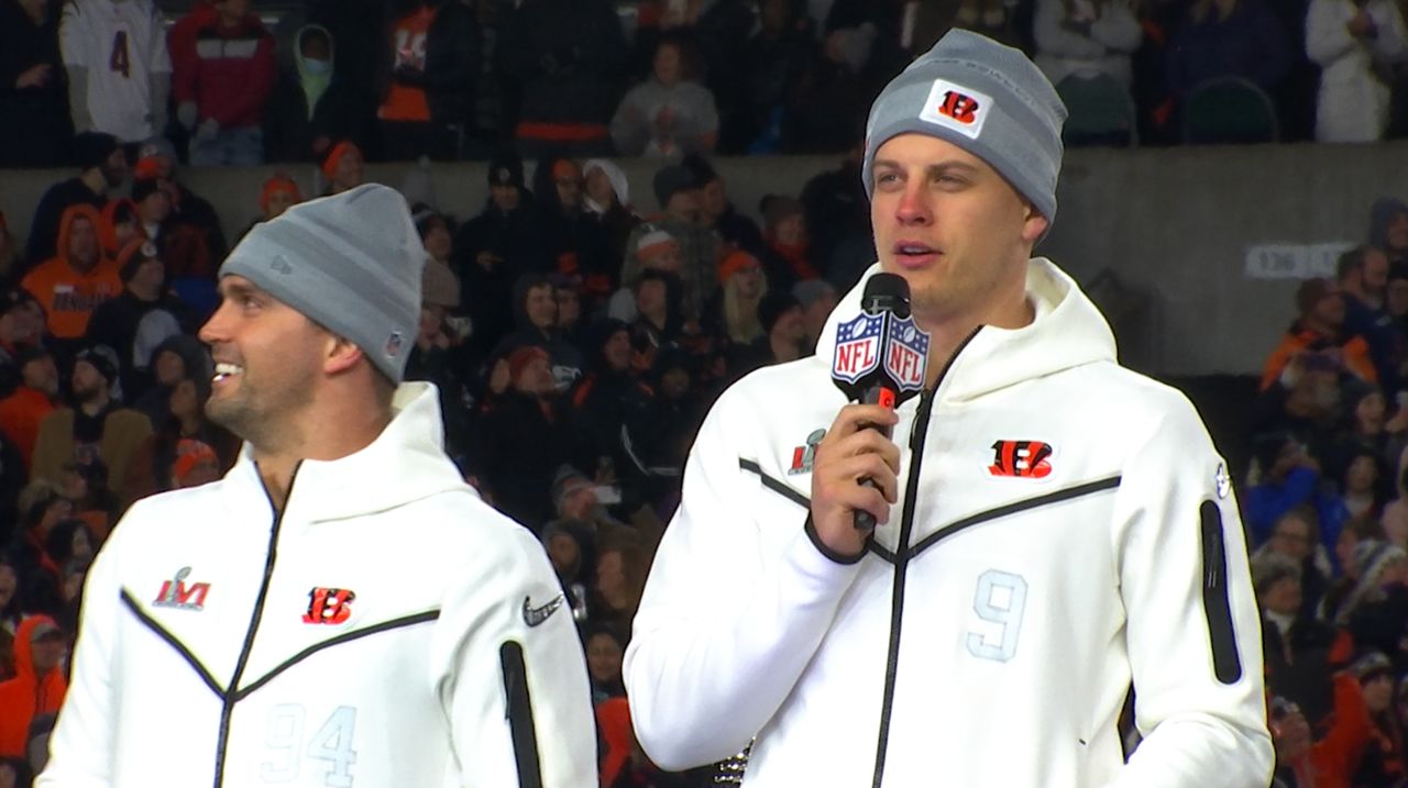 Bengals players, fans, coaches celebrate at Fan Rally