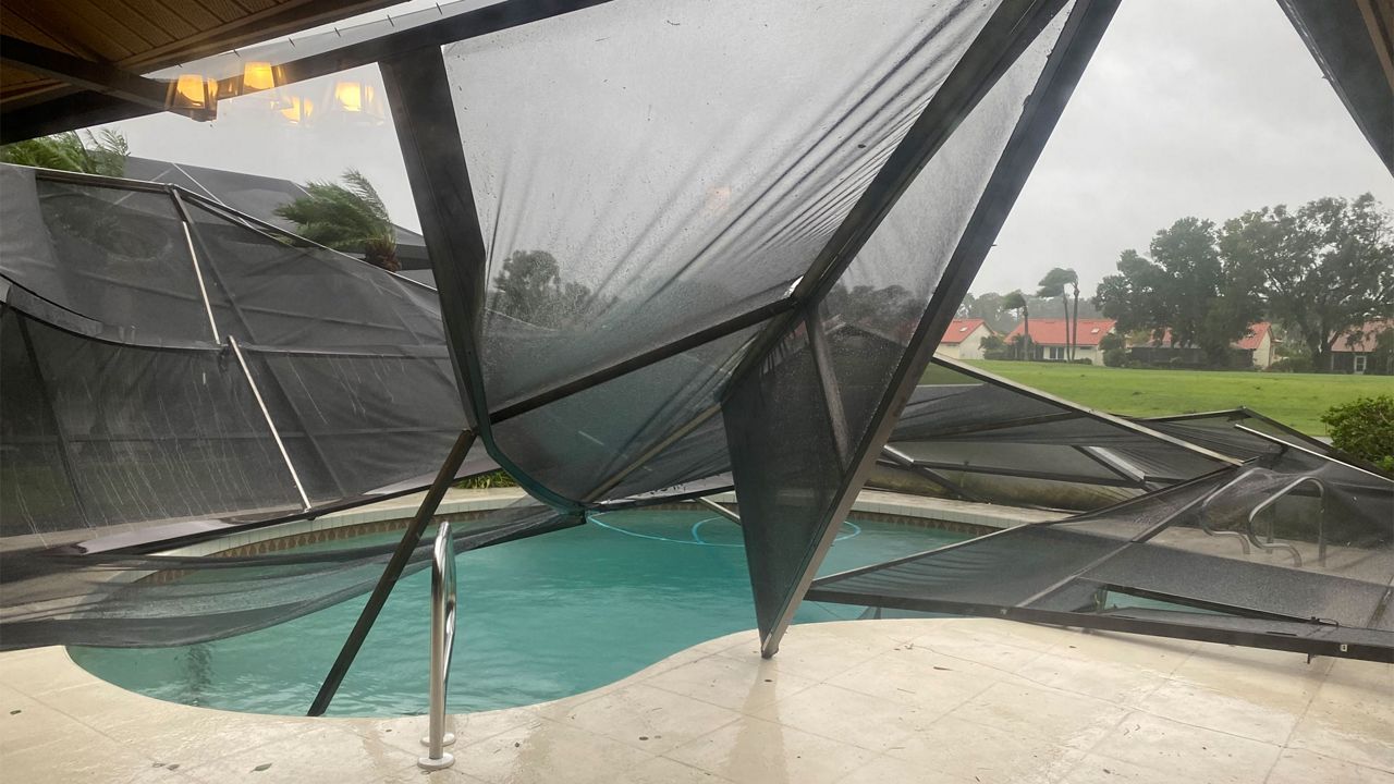 Images around Tampa Bay as Hurricane Ian makes landfall