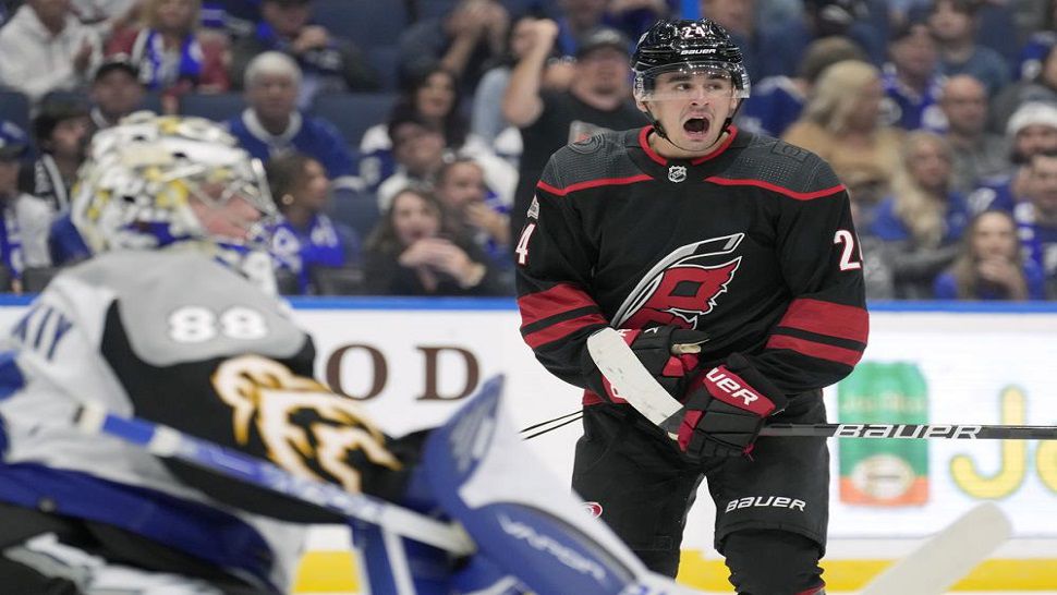 Aho scores in shootout as Hurricanes beat Lightning 43