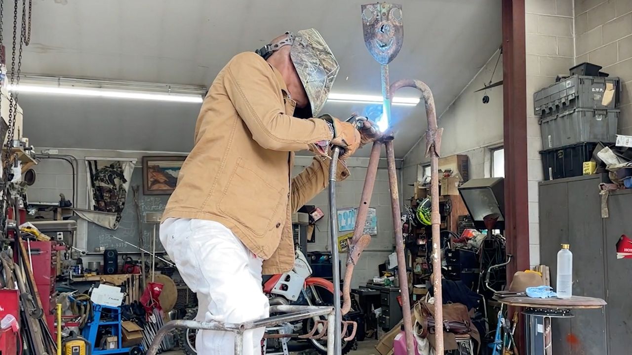 metal sculptor