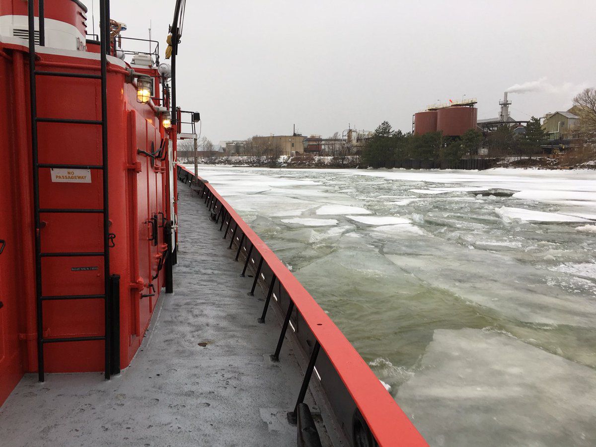 PHOTO GALLERY Breaking up ice in the Buffalo River
