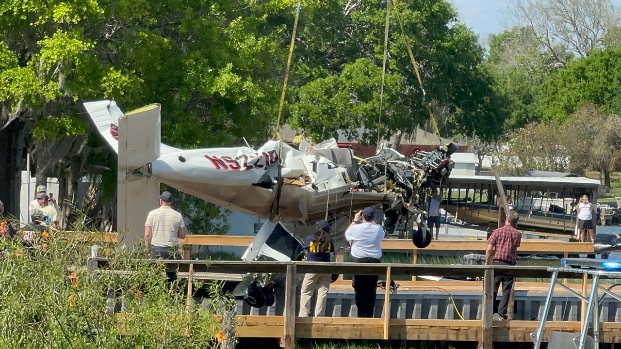 Two Injured When Plane Crashes In Winter Haven Lake