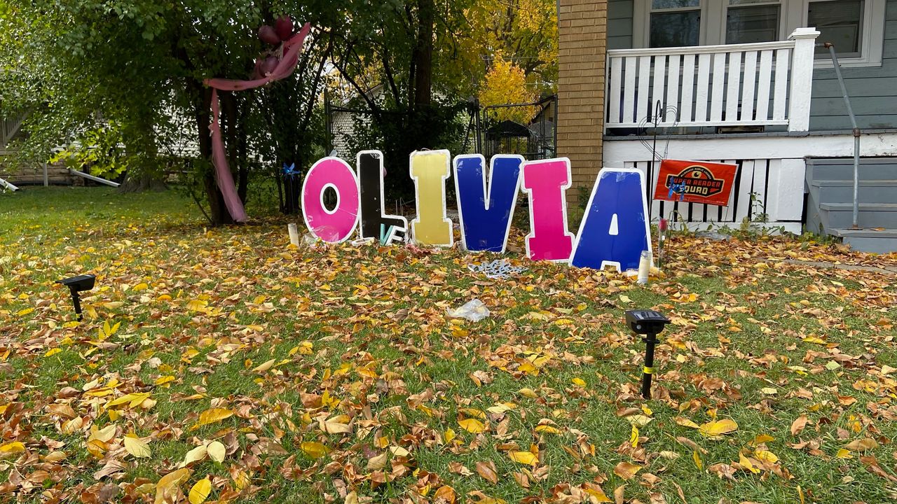 Milwaukee mom shares personal story about gun violence - Vimarsana News