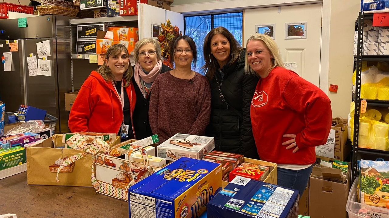 Irondequoit Community Cupboard delivers Thanksgiving meals