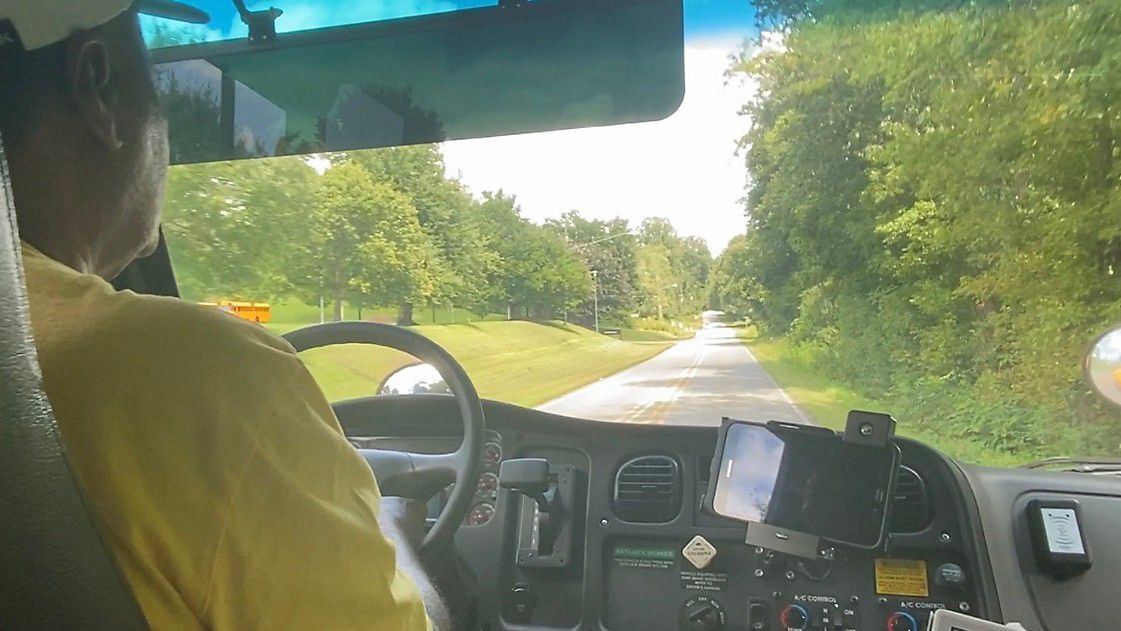 Pilson drives a practice route ahead of the school year (Courtney Wallen/Spectrum News 1)