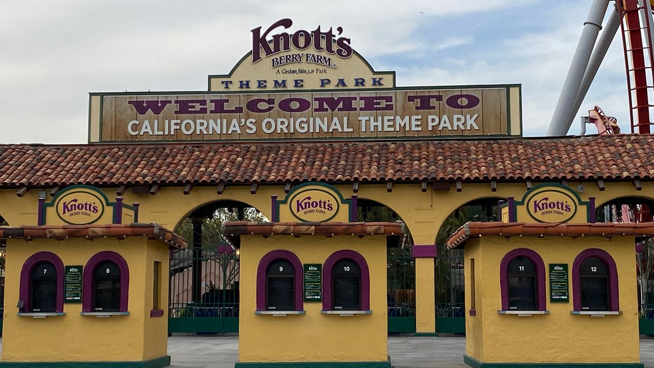 Knott's Berry Farm