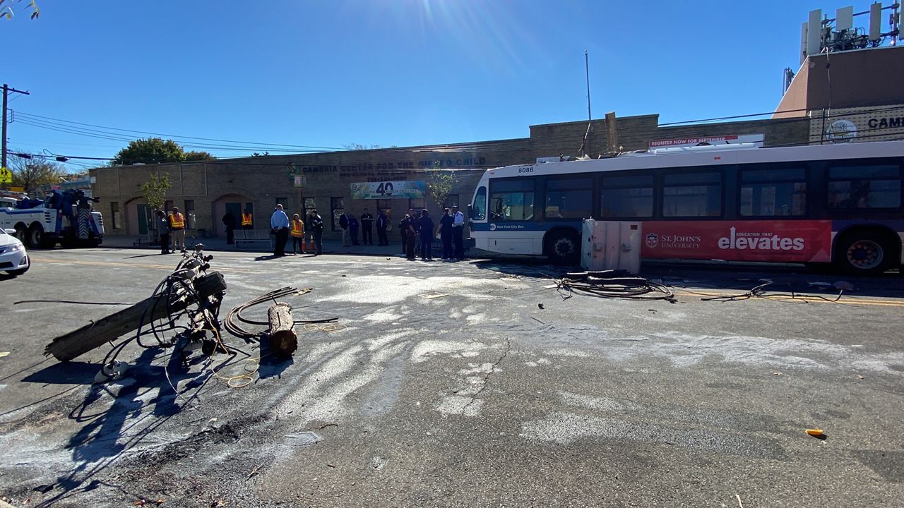 Man hijacks, crashes MTA bus in Queens police