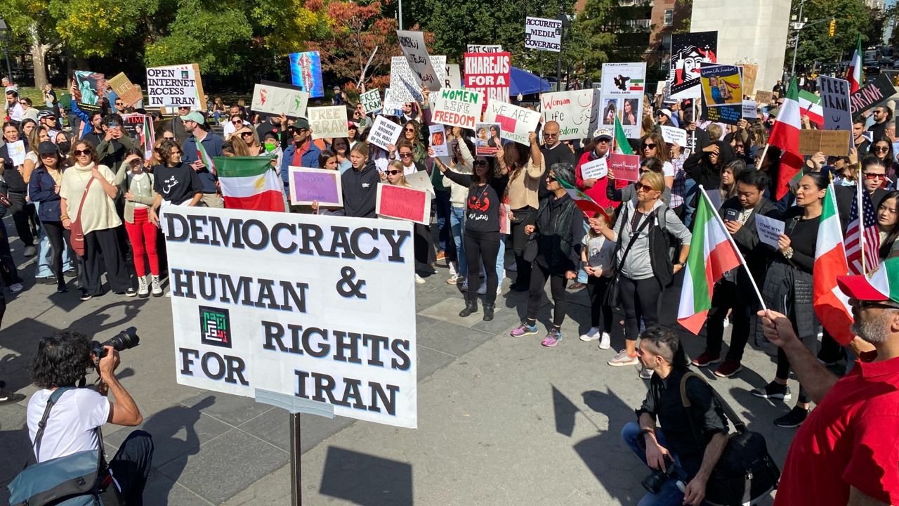 Protesters rally in solidarity with Iranian people