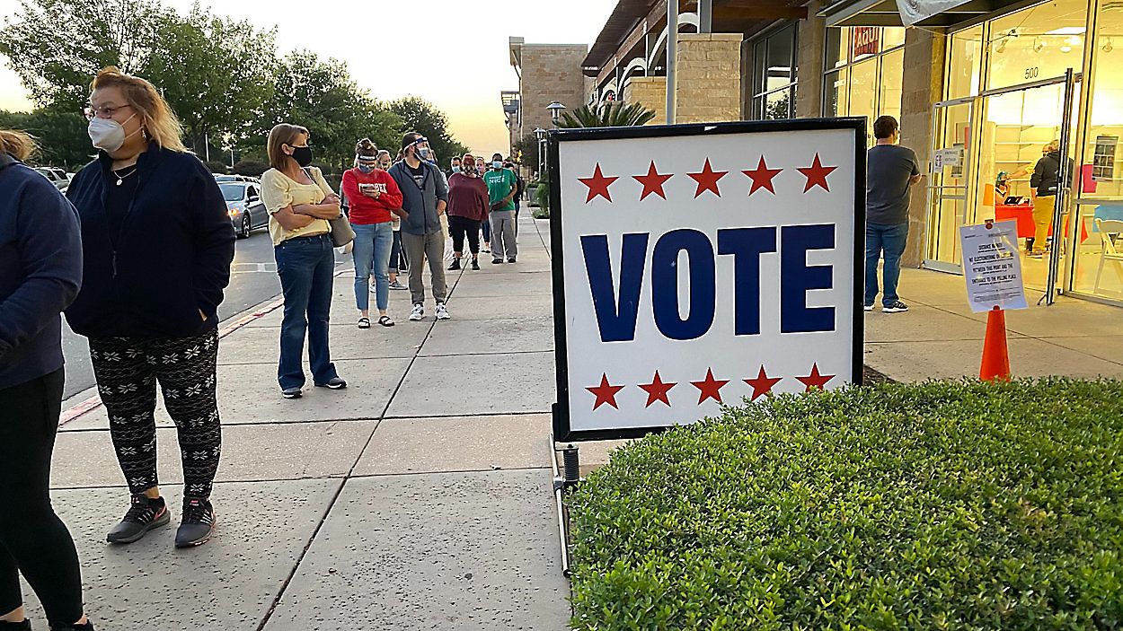 Voter are lined up at an early voting location in Austin, Texas, in this image from October 2020. (Reena Diamante/Spectrum News 1)