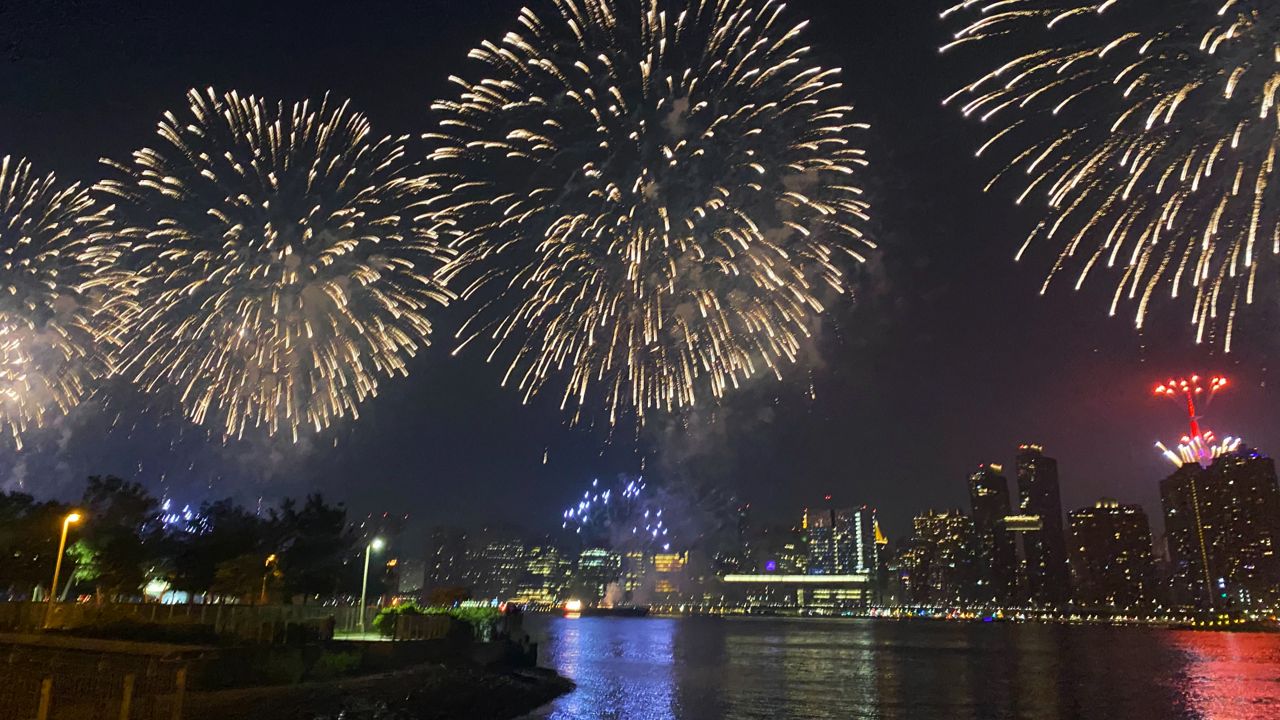 Macy’s fireworks light up the NYC sky