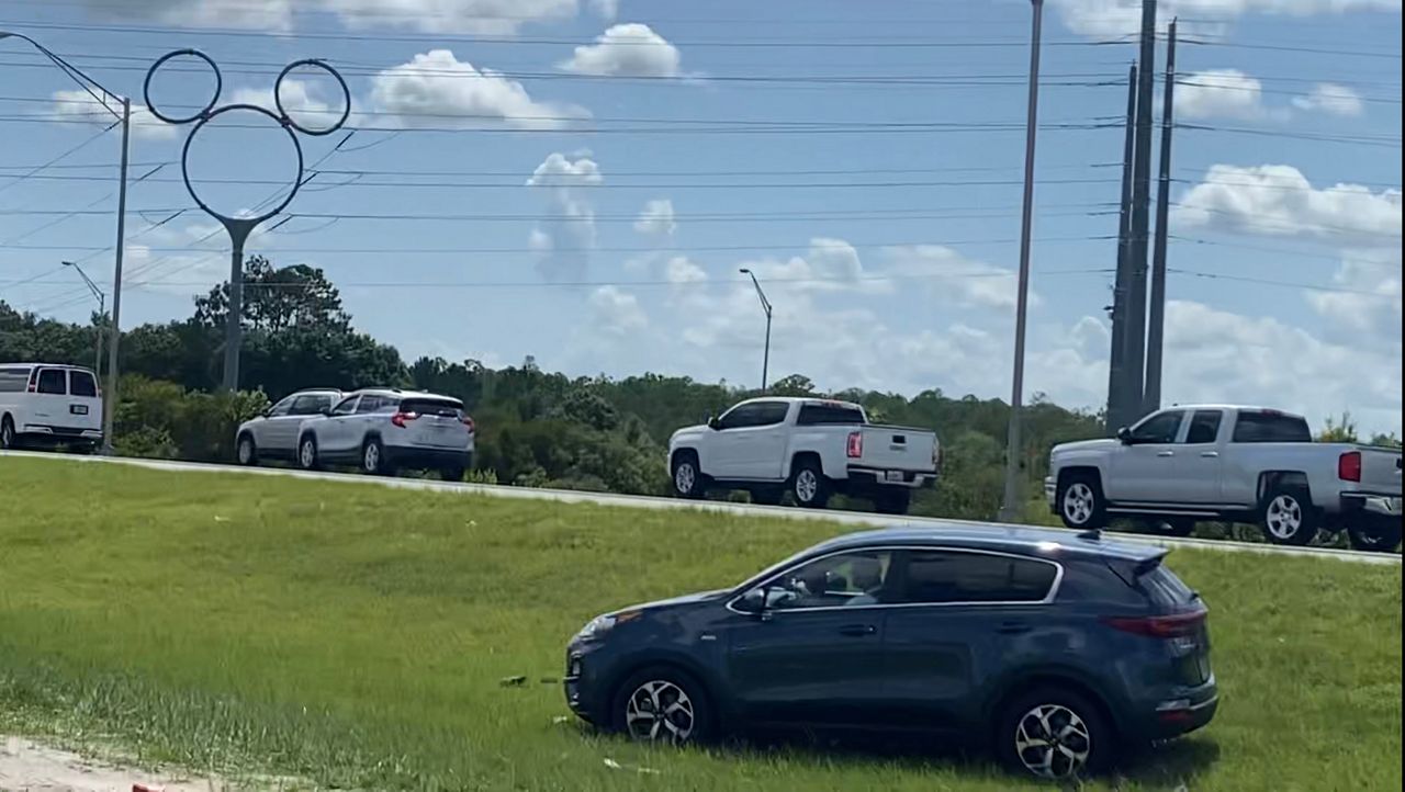 Traffic Inbox Drivers cutting through median to get to I4